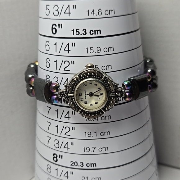 Womens Narmi Watch Silver Tone Chameleon Beads Magnetic Clasp New Battery - Picture 6 of 9